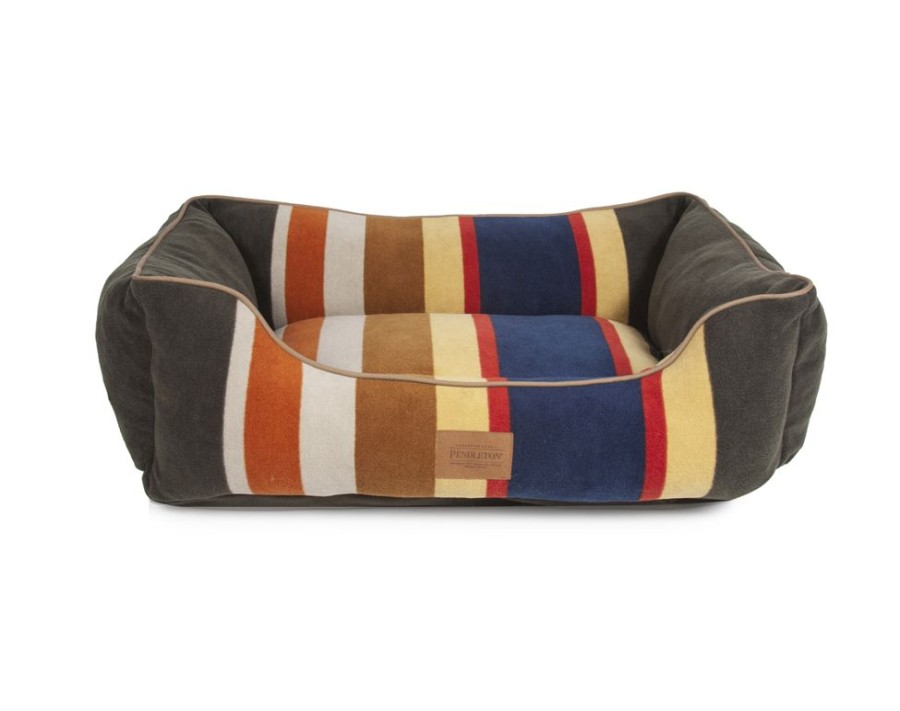 Beds, Crates, Etc. Pendleton Pet® | Badlands National Park Kuddler