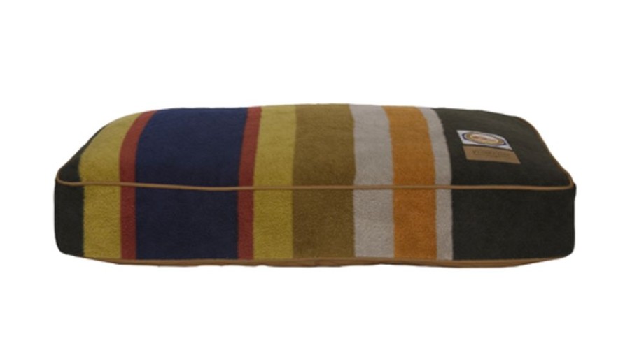 Beds, Crates, Etc. Pendleton Pet® | Badlands National Park Pet Bed